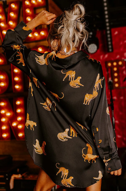 Long shirt with cheetah print, black