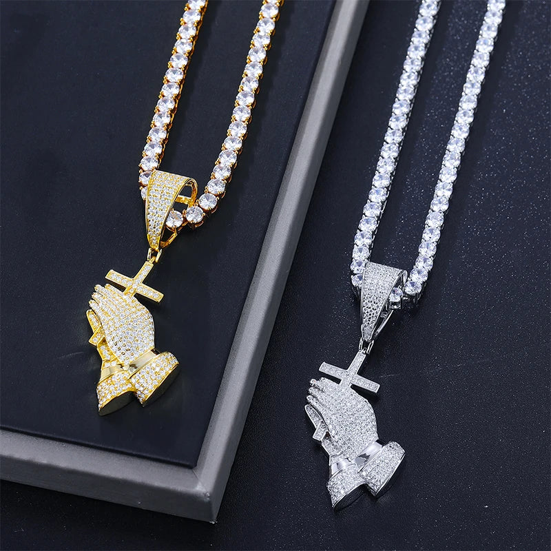 Dropshipping Christmas Jewelry Gift 925 Sterling Silver VVS Moissanite Diamond Bling Cross Pray Hand Pendant Necklace