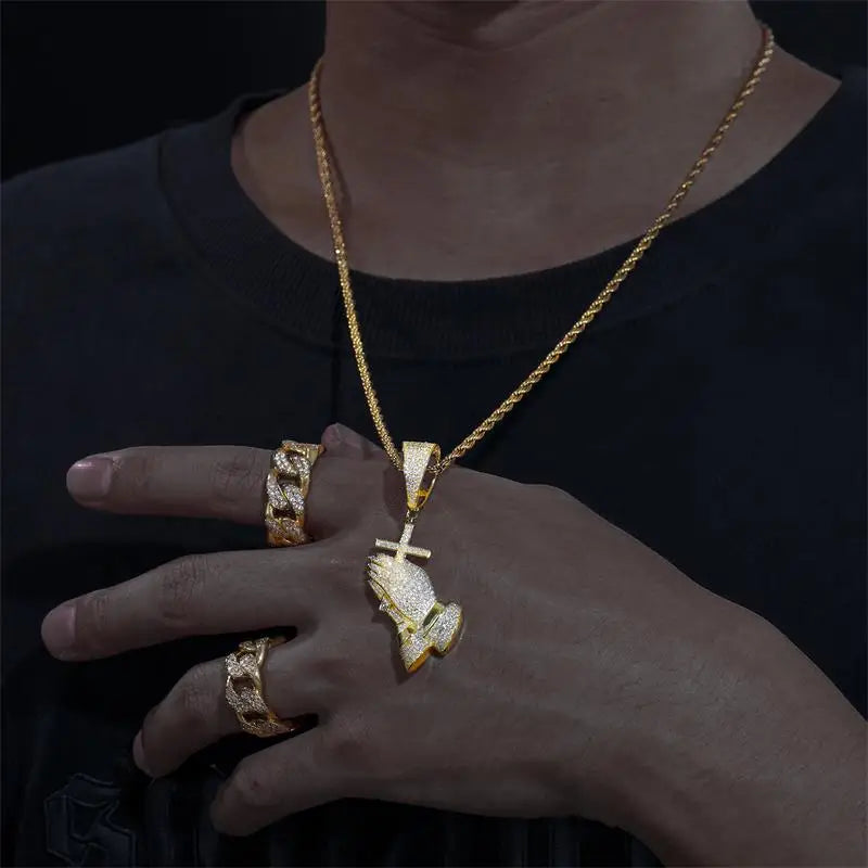 Dropshipping Christmas Jewelry Gift 925 Sterling Silver VVS Moissanite Diamond Bling Cross Pray Hand Pendant Necklace
